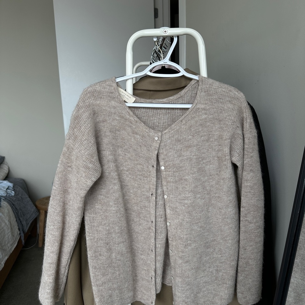 SOLD ❌ Sezane Cardigan